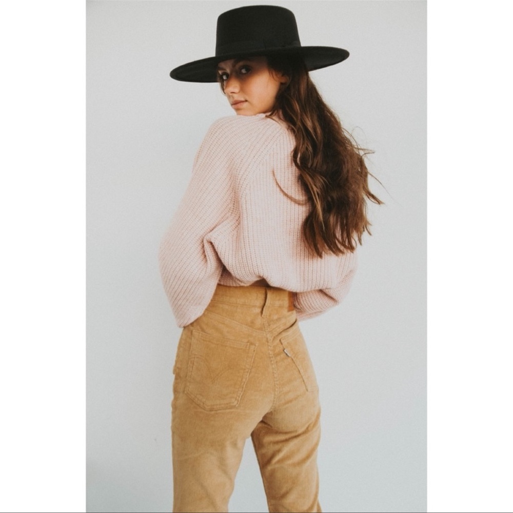 PREMIUM LEVIS RIBCAGE BOOTCUT CORDUROY (FIRM PRICE)